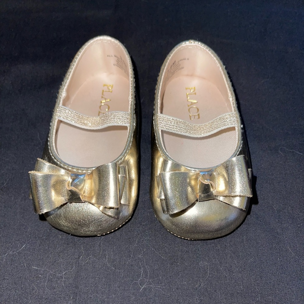 Gold baby flats 3-6 months